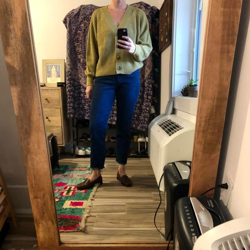 Chunky knit cardigan. Similar to babaa cardigan in matcha. Large.